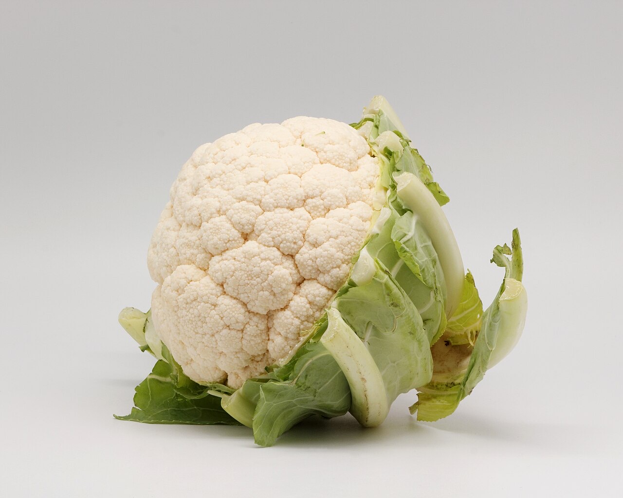 Steamed cauliflower florets