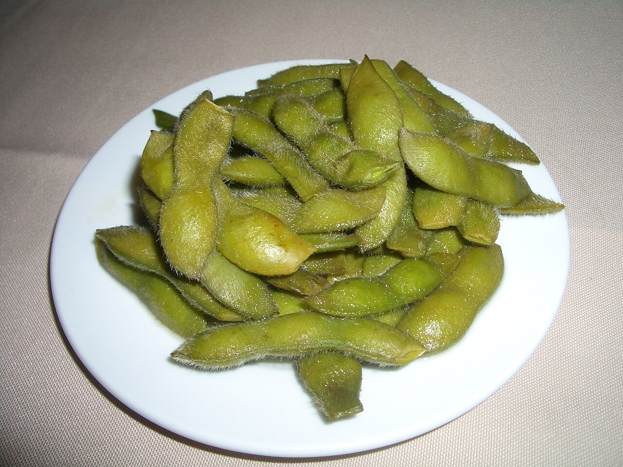 Shelled edamame beans